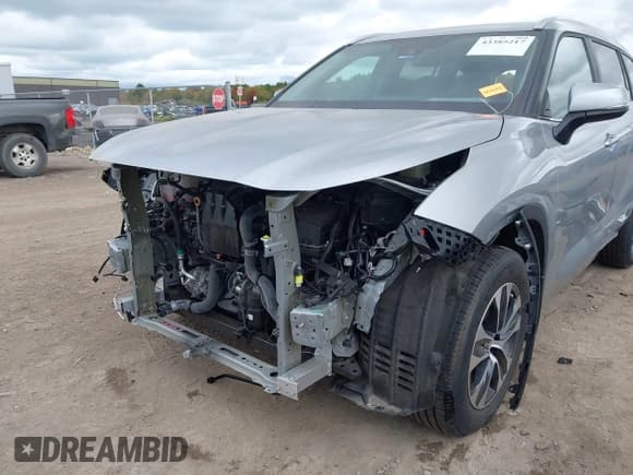 ✅ 2024 Toyota Highlander XLE • VIN: 5TDKDRBH4RS541051 • Лот: 43385217. Опубликован ранее на IAAI с пробегом 17 943 миль. Бесплатный доступ к архиву аукционных продаж из США и подробный отчёт об истории автомобиля на DreamBid. Изображение 6.