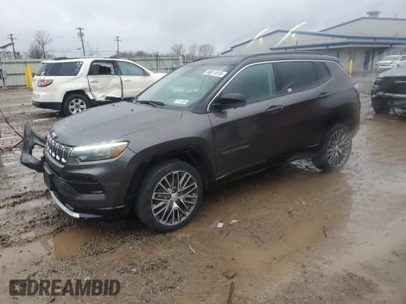 ✅ 2022 Jeep Compass (RED) Edition • VIN: 3C4NJDCB8NT188221 • Lot: 89811815. Wystawiony na Copart z przebiegiem 27 461 mil. Bezpłatny archiwum sprzedaży aukcyjnych z USA i szczegółowy raport historii pojazdu na DreamBid. Zdjęcie 1.