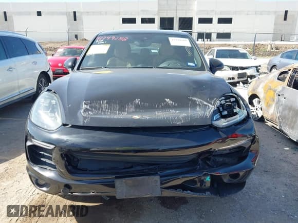 ✅ 2016 Porsche Cayenne • VIN: WP1AA2A22GKA10698 • Lot: 42749288. Wystawiony na IAAI z przebiegiem 71 398 mil. Bezpłatny archiwum sprzedaży aukcyjnych z USA i szczegółowy raport historii pojazdu na DreamBid. Zdjęcie 12.