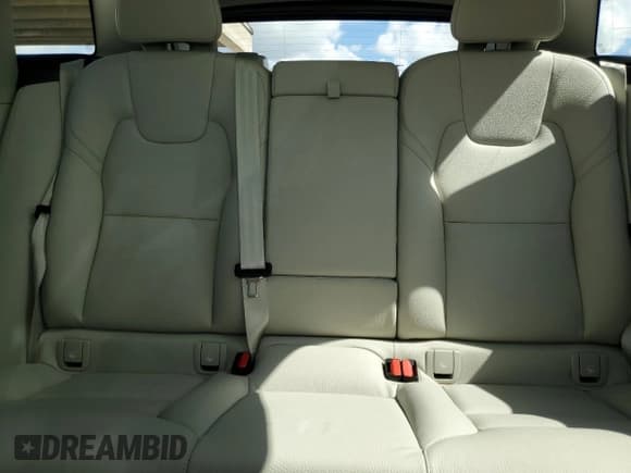 ✅ 2024 Volvo XC60 Core Dark Theme • VIN: YV4L12RK5R1820430 • Лот: 61858305. Опубликован ранее на Copart с пробегом 22 340 миль. Бесплатный доступ к архиву аукционных продаж из США и подробный отчёт об истории автомобиля на DreamBid. Изображение 10.