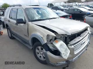 ✅ 2006 Ford Explorer XLT • VIN: 1FMEU73896ZA03371 • Lot: 42100572. Wystawiony na IAAI z przebiegiem 174 804 mil. Bezpłatny archiwum sprzedaży aukcyjnych z USA i szczegółowy raport historii pojazdu na DreamBid. Zdjęcie 1.