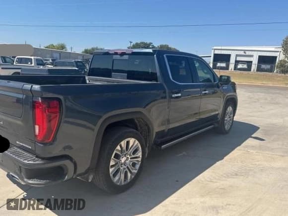 ✅ 2020 GMC Sierra 1500 • VIN: 1GTU99EL7LZ298965 • Lot: 76543944. Wystawiony na Copart z przebiegiem 74 502 mil. Bezpłatny archiwum sprzedaży aukcyjnych z USA i szczegółowy raport historii pojazdu na DreamBid. Zdjęcie 4.