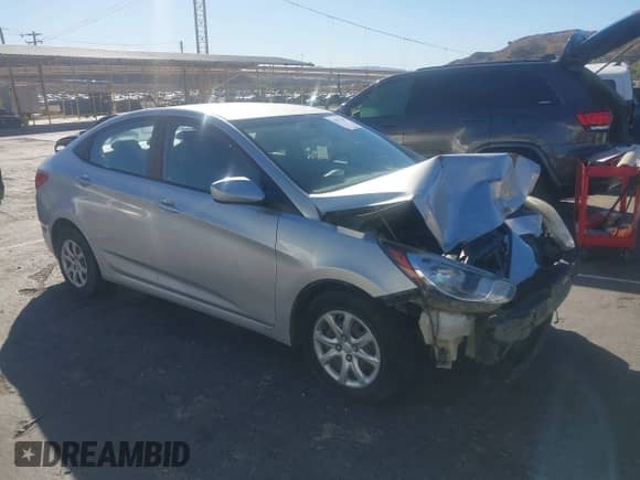 2014 Hyundai Accent GLS с VIN KMHCT4AE1EU598178, выставлен на аукционе IAAI как лот 43573669 с пробегом 107 888 миль миль и . История ставок и продаж доступна на DreamBid. Изображение 1.