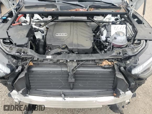 ✅ 2024 Audi Q5 S line Prestige • VIN: WA1FAAFY8R2033527 • Lot: 90550155. Wystawiony na Copart z przebiegiem 16 300 mil. Bezpłatny archiwum sprzedaży aukcyjnych z USA i szczegółowy raport historii pojazdu na DreamBid. Zdjęcie 12.