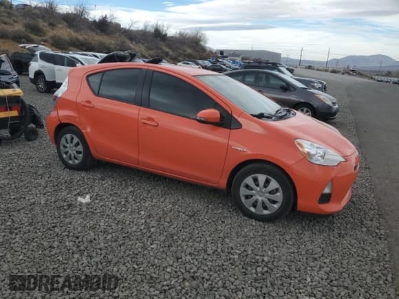 ✅ 2013 Toyota Prius One • VIN: JTDKDTB39D1036596 • Лот: 92084715. Опубликован ранее на Copart с пробегом 169 228 миль. Бесплатный доступ к архиву аукционных продаж из США и подробный отчёт об истории автомобиля на DreamBid. Изображение 4.