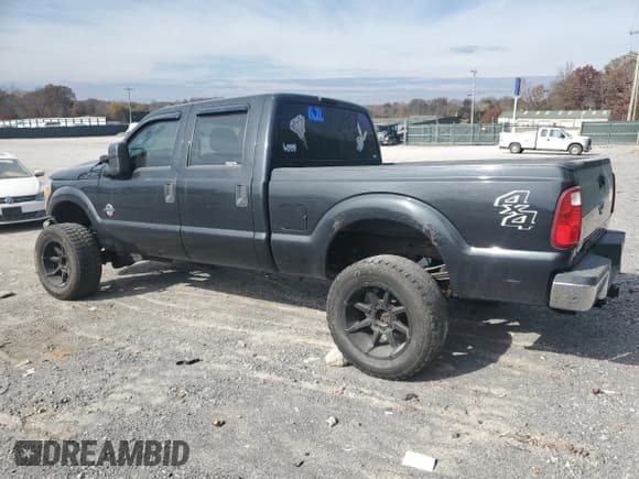 ✅ 2015 Ford F-350 XL • VIN: 1FT8W3BT4FED13218 • Lot: 92572025. Listed on Copart with 124,000 mi. Free auction sales archive from the USA and detailed vehicle history report at DreamBid. Image 2.