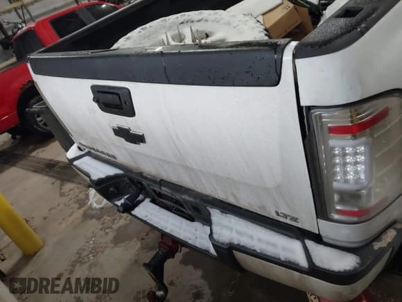 ✅ 2014 Chevrolet Silverado 2500HD LTZ • VIN: 1GC1KYC87EF187580 • Лот: 41524629. Опубликован ранее на IAAI с пробегом Не указан. Бесплатный доступ к архиву аукционных продаж из США и подробный отчёт об истории автомобиля на DreamBid. Изображение 16.