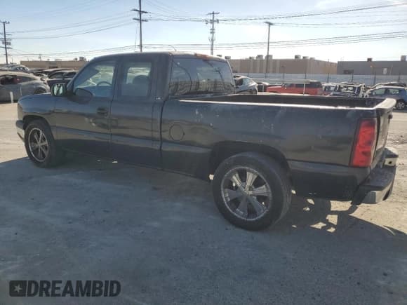 ✅ 2003 Chevrolet Silverado 1500 Work Truck • VIN: 1GCEC19X53Z359363 • Лот: 81646724. Опубликован ранее на Copart с пробегом 246 927 миль. Бесплатный доступ к архиву аукционных продаж из США и подробный отчёт об истории автомобиля на DreamBid. Изображение 2.