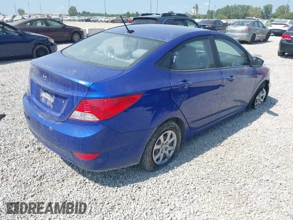 ✅ 2014 Hyundai Accent GLS • VIN: KMHCT4AE1EU684638 • Lot: 42961383. Wystawiony na IAAI z przebiegiem 115 890 mil. Bezpłatny archiwum sprzedaży aukcyjnych z USA i szczegółowy raport historii pojazdu na DreamBid. Zdjęcie 4.