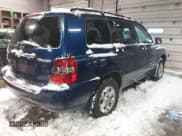 ✅ 2004 Toyota Highlander • VIN: JTEEP21A840044611 • Lot: 43822424. Listed on IAAI with 175,623 mi. Free auction sales archive from the USA and detailed vehicle history report at DreamBid. Image 4.