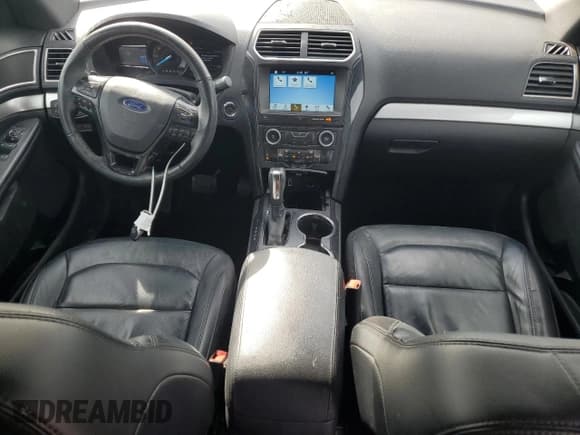 ✅ 2017 Ford Explorer XLT • VIN: 1FM5K7DH6HGC10416 • Lot: 89698655. Listed on Copart with 126,525 mi. Free auction sales archive from the USA and detailed vehicle history report at DreamBid. Image 8.