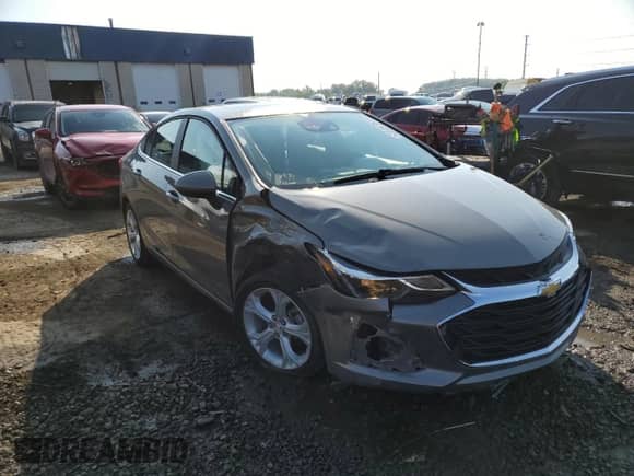 ✅ 2019 Chevrolet Cruze Premier • VIN: 1G1BF5SM5K7122263 • Lot: 68767175. Wystawiony na Copart z przebiegiem 31 342 mil mil. Skorzystaj z bezpłatnego archiwum sprzedaży aukcyjnych z USA i zobacz szczegółowy raport historii pojazdu na DreamBid. Zdjęcie 4.