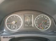 ✅ 2012 Volkswagen Tiguan S • VIN: WVGBV7AX6CW562562 • Lot: 87060975. Listed on Copart with 179,456 mi. Free auction sales archive from the USA and detailed vehicle history report at DreamBid. Image 9.