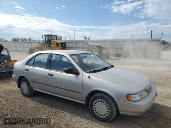 ✅ 1997 Nissan Sentra XE • VIN: 1N4AB41D4VC787232 • Лот: 72568954. Опубликован ранее на Copart с пробегом 109 652 миль. Бесплатный доступ к архиву аукционных продаж из США и подробный отчёт об истории автомобиля на DreamBid. Изображение 4.