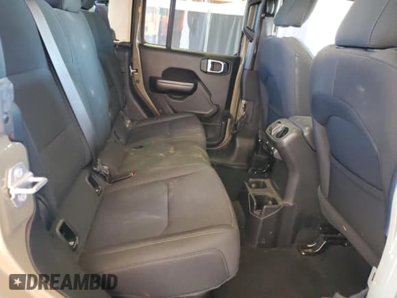 ✅ 2020 Jeep Gladiator Sport S • VIN: 1C6JJTAG9LL165862 • Лот: 87068175. Опубликован ранее на Copart с пробегом 102 825 миль. Бесплатный доступ к архиву аукционных продаж из США и подробный отчёт об истории автомобиля на DreamBid. Изображение 10.