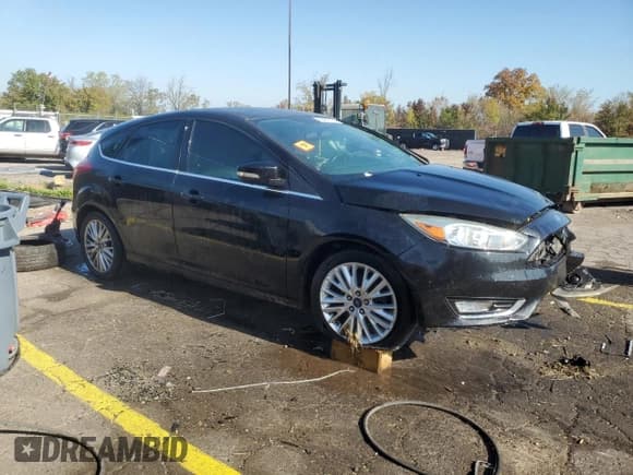 ✅ 2015 Ford Focus Titanium • VIN: 1FADP3N2XFL230263 • Lot: 86443185. Wystawiony na Copart z przebiegiem Nie podano. Bezpłatny archiwum sprzedaży aukcyjnych z USA i szczegółowy raport historii pojazdu na DreamBid. Zdjęcie 4.