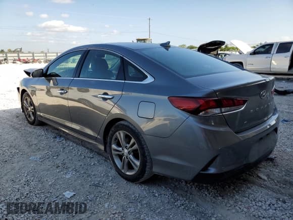 ✅ 2018 Hyundai Sonata Limited • VIN: 5NPE34AF3JH635421 • Лот: 71966622. Опубликован ранее на Copart с пробегом 71 569 миль. Бесплатный доступ к архиву аукционных продаж из США и подробный отчёт об истории автомобиля на DreamBid. Изображение 2.
