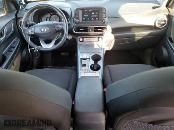 2019 Hyundai Kona SEL z VIN KM8K23AG5KU022809, wystawiony jako Copart lot #47101165 z przebiegiem 94 859 mil mil oraz Szkoda całkowita • Salvage title. Historia ofert i sprzedaży dostępna na DreamBid. Obrazek 8.