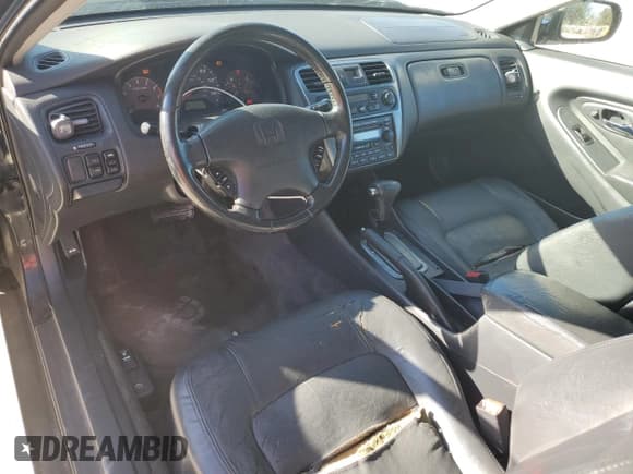 ✅ 2002 Honda Accord EX • VIN: 1HGCG22592A000655 • Lot: 91483525. Wystawiony na Copart z przebiegiem 213 757 mil. Bezpłatny archiwum sprzedaży aukcyjnych z USA i szczegółowy raport historii pojazdu na DreamBid. Zdjęcie 8.