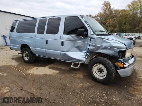 ✅ 2000 Ford Econoline Passenger XL • VIN: 1FBSS31L8YHB81752 • Lot: 92391515. Listed on Copart with 166,440 mi. Free auction sales archive from the USA and detailed vehicle history report at DreamBid. Image 4.