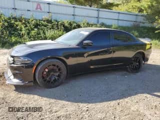 2016 Dodge Charger Police z VIN 2C3CDXKT6GH155907, wystawiony jako Copart lot #81903325 z przebiegiem 136 312 mil mil oraz Czysty tytuł • Clean title. Historia ofert i sprzedaży dostępna na DreamBid. Obrazek 1.
