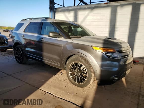 ✅ 2015 Ford Explorer • VIN: 1FM5K7B88FGC65370 • Lot: 54895635. Wystawiony na Copart z przebiegiem 107 364 mil. Bezpłatny archiwum sprzedaży aukcyjnych z USA i szczegółowy raport historii pojazdu na DreamBid. Zdjęcie 4.