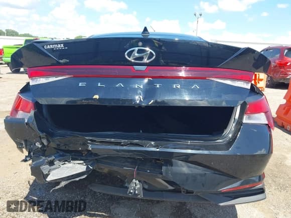 ✅ 2021 Hyundai Elantra SE • VIN: KMHLL4AG4MU173585 • Lot: 42592182. Listed on IAAI with 62,662 mi. Free auction sales archive from the USA and detailed vehicle history report at DreamBid. Image 17.