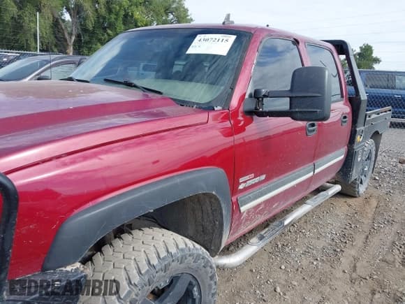 ✅ 2006 Chevrolet Silverado 2500HD LT3 • VIN: 1GCHK23276F104562 • Лот: 43072115. Опубликован ранее на IAAI с пробегом Не указан. Бесплатный доступ к архиву аукционных продаж из США и подробный отчёт об истории автомобиля на DreamBid. Изображение 18.