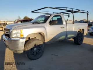 2013 Chevrolet Silverado 2500HD Work Truck z VIN 1GC0KVCG1DF226664, wystawiony jako Copart lot #86743054 z przebiegiem 191 321 mil mil oraz Szkoda całkowita • Salvage title. Historia ofert i sprzedaży dostępna na DreamBid. Obrazek 1.