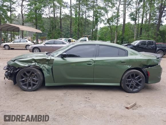 ✅ 2022 Dodge Charger GT • VIN: 2C3CDXHG6NH213277 • Lot: 42446591. Wystawiony na IAAI z przebiegiem 53 866 mil. Bezpłatny archiwum sprzedaży aukcyjnych z USA i szczegółowy raport historii pojazdu na DreamBid. Zdjęcie 15.