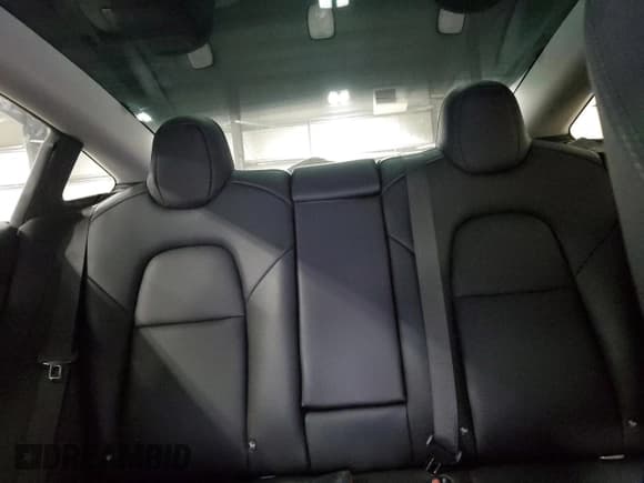 ✅ 2018 Tesla Model 3 Long Range Battery • VIN: 5YJ3E1EBXJF090615 • Лот: 92650005. Опубликован ранее на Copart с пробегом 65 939 миль. Бесплатный доступ к архиву аукционных продаж из США и подробный отчёт об истории автомобиля на DreamBid. Изображение 10.