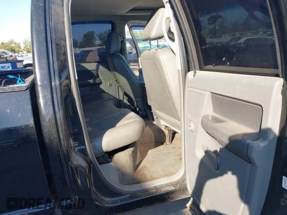 ✅ 2006 Dodge 1500 Laramie • VIN: 1D7HU18246S543714 • Lot: 43436054. Listed on IAAI with 193,497 mi. Free auction sales archive from the USA and detailed vehicle history report at DreamBid. Image 8.