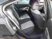 2014 Chevrolet Cruze LS z VIN 1G1PA5SG5E7213648, wystawiony jako IAAI lot #43625005 z przebiegiem 169 525 mil mil oraz . Historia ofert i sprzedaży dostępna na DreamBid. Obrazek 8.