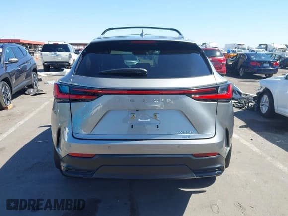 ✅ 2024 Lexus NX 350 Premium • VIN: 2T2GGCEZ3RC049310 • Лот: 42551581. Опубликован ранее на IAAI с пробегом 12 938 миль. Бесплатный доступ к архиву аукционных продаж из США и подробный отчёт об истории автомобиля на DreamBid. Изображение 16.