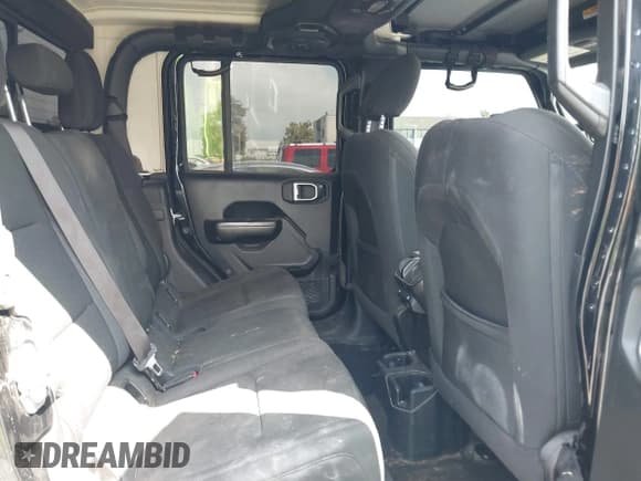 ✅ 2020 Jeep Gladiator Sport S • VIN: 1C6HJTAG6LL197344 • Лот: 43185992. Опубликован ранее на IAAI с пробегом 79 129 миль. Бесплатный доступ к архиву аукционных продаж из США и подробный отчёт об истории автомобиля на DreamBid. Изображение 8.