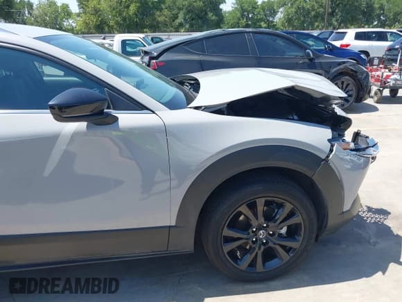 ✅ 2025 Mazda CX-30 S Select Sport • VIN: 3MVDMBBM4SM786711 • Lot: 42423822. Listed on IAAI with 3,406 mi. Free auction sales archive from the USA and detailed vehicle history report at DreamBid. Image 18.
