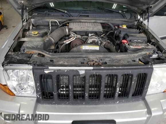 ✅ 2008 Jeep Commander Sport • VIN: 1J8HG48K48C108118 • Lot: 52482685. Listed on Copart with 212,000 mi. Free auction sales archive from the USA and detailed vehicle history report at DreamBid. Image 12.