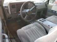 ✅ 1992 Chevrolet Silverado 1500 • VIN: 2GCEK19K0N1261392 • Лот: 50958285. Опубликован ранее на Copart с пробегом 177 601 миль. Бесплатный доступ к архиву аукционных продаж из США и подробный отчёт об истории автомобиля на DreamBid. Изображение 8.