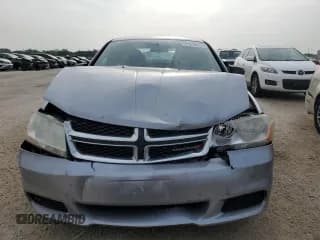 ✅ 2014 Dodge Avenger SE • VIN: 1C3CDZAB4EN166185 • Lot: 51228244. Wystawiony na Copart z przebiegiem 119 743 mil. Bezpłatny archiwum sprzedaży aukcyjnych z USA i szczegółowy raport historii pojazdu na DreamBid. Zdjęcie 5.