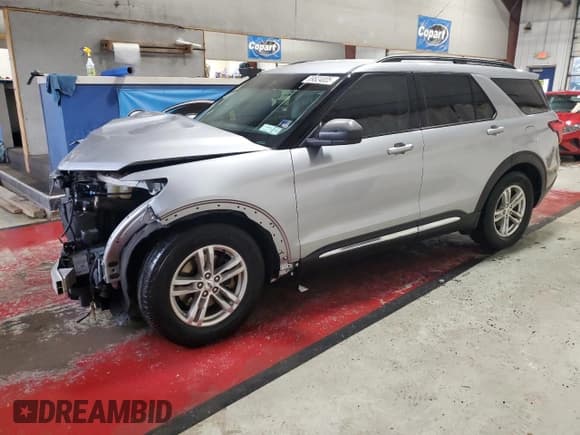 ✅ 2022 Ford Explorer XLT • VIN: 1FMSK8DH6NGC38933 • Lot: 89824005. Wystawiony na Copart z przebiegiem 50 115 mil. Bezpłatny archiwum sprzedaży aukcyjnych z USA i szczegółowy raport historii pojazdu na DreamBid. Zdjęcie 1.