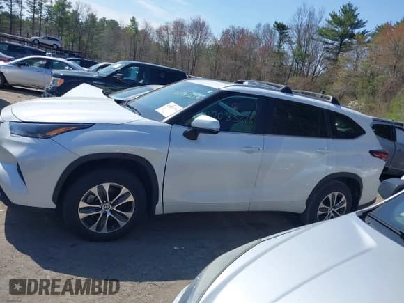 ✅ 2024 Toyota Highlander LE • VIN: 5TDKDRBH6RS544226 • Лот: 42083278. Опубликован ранее на IAAI с пробегом 6 066 миль. Бесплатный доступ к архиву аукционных продаж из США и подробный отчёт об истории автомобиля на DreamBid. Изображение 13.