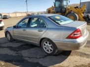 ✅ 2003 Mercedes-Benz C 320 • VIN: WDBRF84JX3F375899 • Lot: 77395744. Wystawiony na Copart z przebiegiem 116 589 mil. Bezpłatny archiwum sprzedaży aukcyjnych z USA i szczegółowy raport historii pojazdu na DreamBid. Zdjęcie 2.