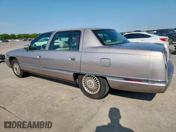 ✅ 1995 Cadillac DeVille • VIN: 1G6KD52B4SU284708 • Lot: 71680035. Listed on Copart with 82,893 mi. Free auction sales archive from the USA and detailed vehicle history report at DreamBid. Image 2.