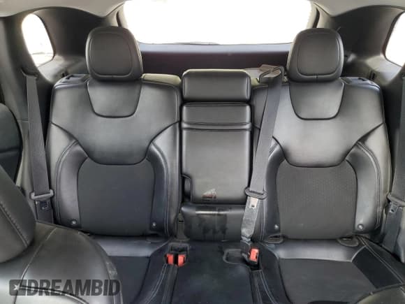 ✅ 2019 Jeep Cherokee Altitude • VIN: 1C4PJMLB1KD141817 • Lot: 71489575. Wystawiony na Copart z przebiegiem 94 824 mil. Bezpłatny archiwum sprzedaży aukcyjnych z USA i szczegółowy raport historii pojazdu na DreamBid. Zdjęcie 10.