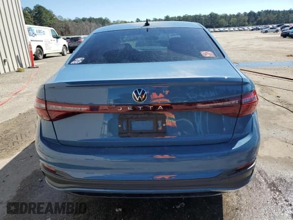 ✅ 2025 Volkswagen Jetta S • VIN: 3VW5X7BU6SM041546 • Lot: 87421685. Listed on Copart with 21,340 mi. Free auction sales archive from the USA and detailed vehicle history report at DreamBid. Image 6.