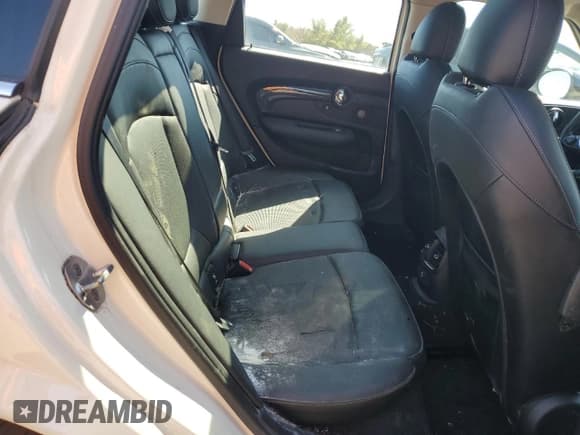 ✅ 2017 MINI Clubman Cooper S • VIN: WMWLU5C54H2E81571 • Lot: 60779325. Wystawiony na Copart z przebiegiem 94 022 mil. Bezpłatny archiwum sprzedaży aukcyjnych z USA i szczegółowy raport historii pojazdu na DreamBid. Zdjęcie 10.