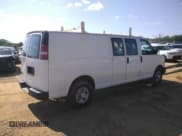 ✅ 2017 Chevrolet Express Cargo • VIN: 1GCWGBFG9H1138096 • Lot: 51268905. Wystawiony na Copart z przebiegiem 186 298 mil. Bezpłatny archiwum sprzedaży aukcyjnych z USA i szczegółowy raport historii pojazdu na DreamBid. Zdjęcie 3.