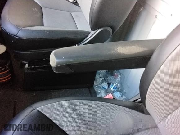 ✅ 2021 Ram ProMaster • VIN: 3C6ERVDG3ME501940 • Lot: 42726949. Wystawiony na IAAI z przebiegiem 114 821 mil. Bezpłatny archiwum sprzedaży aukcyjnych z USA i szczegółowy raport historii pojazdu na DreamBid. Zdjęcie 1.