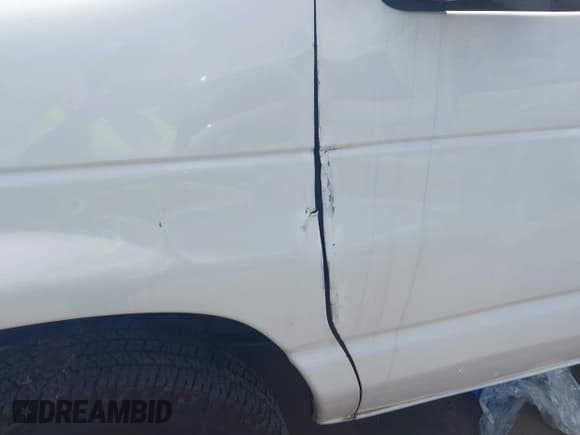 ✅ 2013 Ford Econoline Cargo Commercial • VIN: 1FTSS3EL4DDA11914 • Lot: 42601147. Wystawiony na IAAI z przebiegiem 251 676 mil. Bezpłatny archiwum sprzedaży aukcyjnych z USA i szczegółowy raport historii pojazdu na DreamBid. Zdjęcie 6.