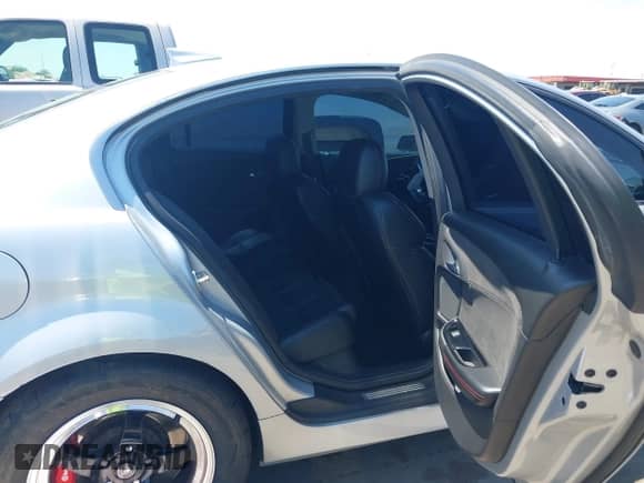 2016 Chevrolet SS с VIN 6G3F15RW8GL220946, выставлен на аукционе IAAI как лот 42928866 с пробегом 165 909 миль миль и . История ставок и продаж доступна на DreamBid. Изображение 8.